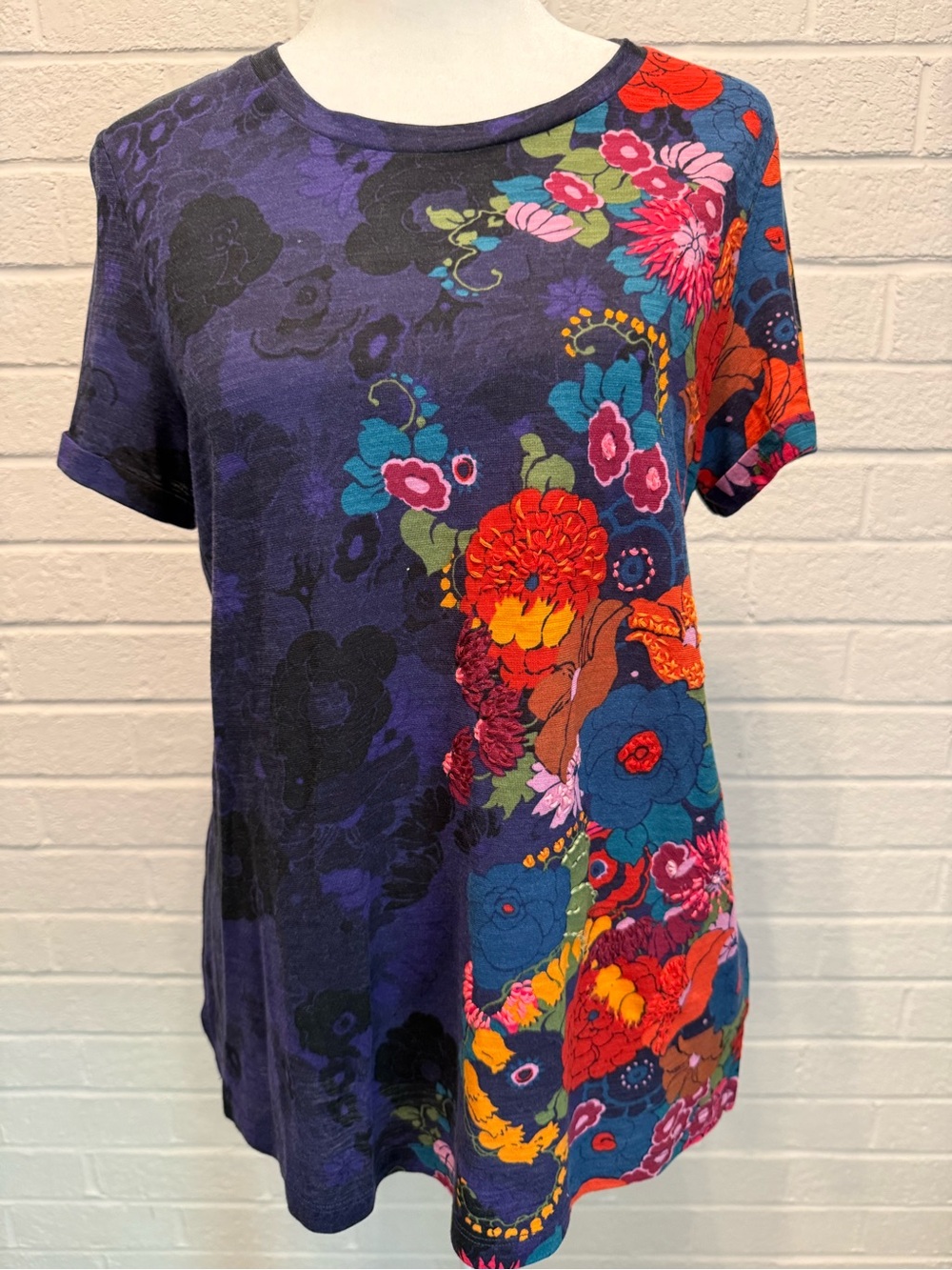Anthropologie NWT Vanessa Virginia Floral Short-Sleeve Embroidered Tee size S
